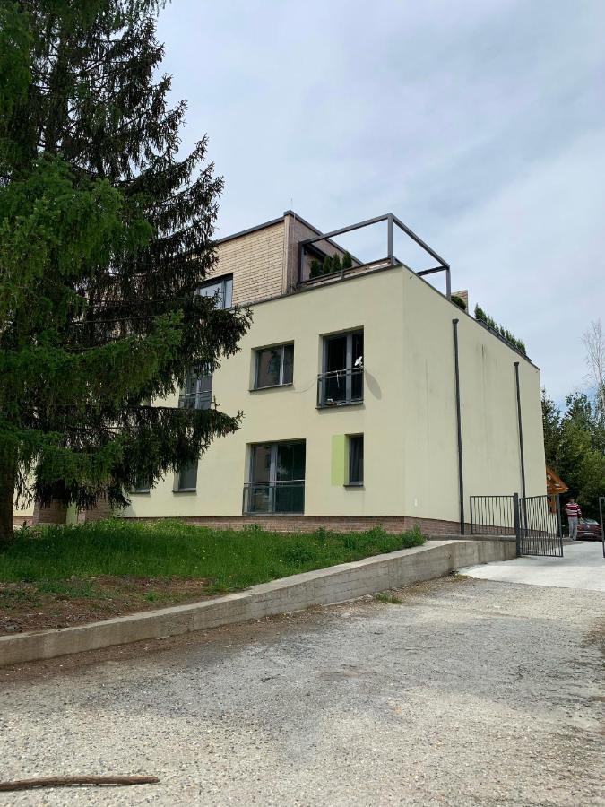 Apartman S Terasou Zvolen Esterno foto