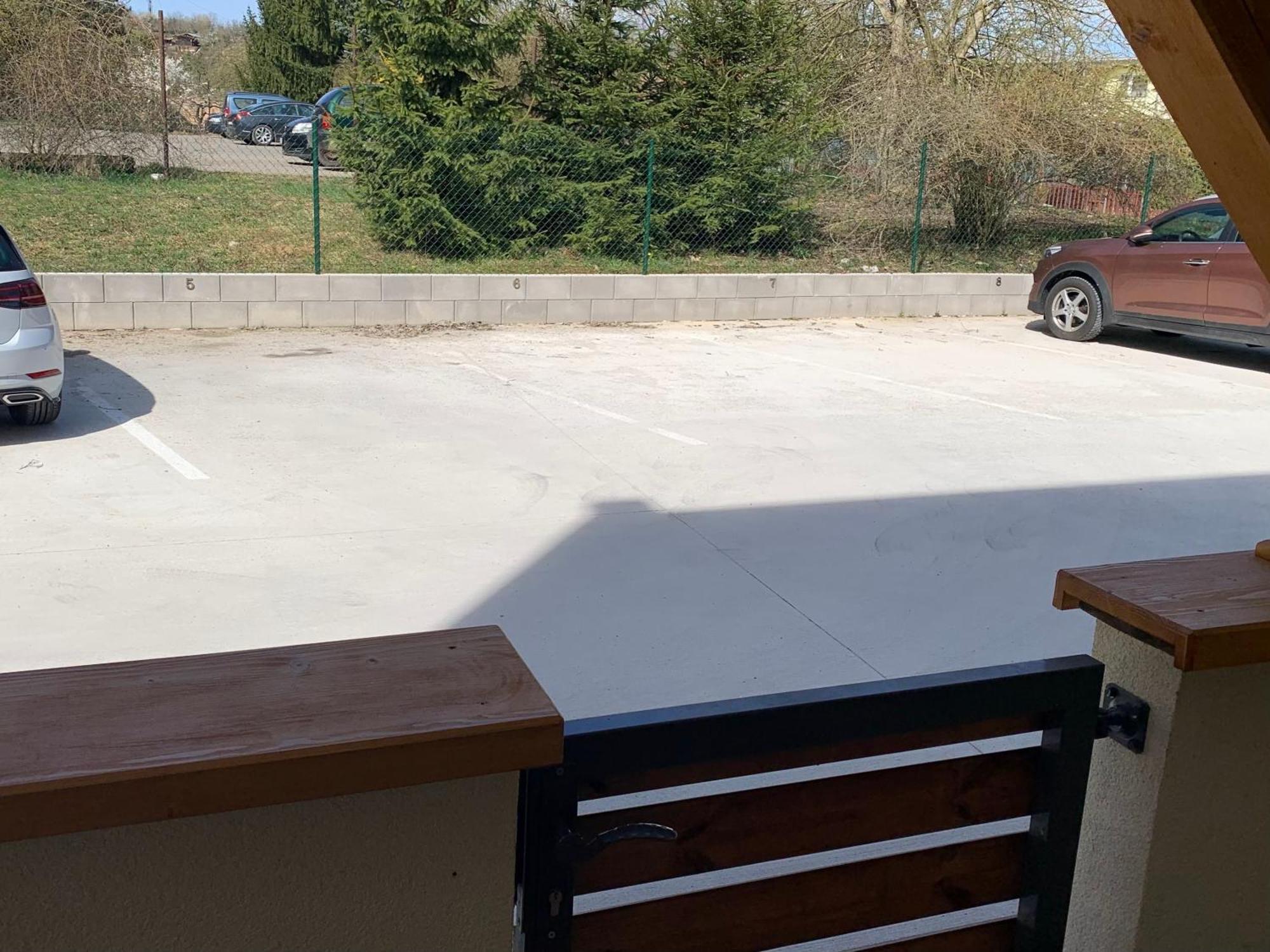 Apartman S Terasou Zvolen Esterno foto