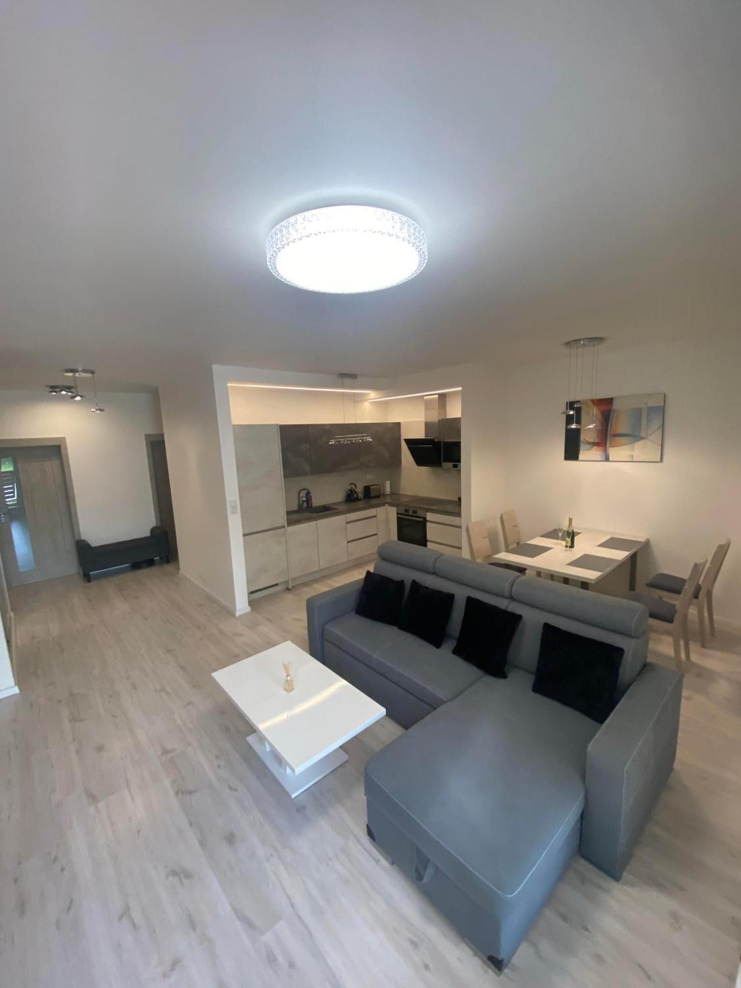 Apartman S Terasou Zvolen Esterno foto